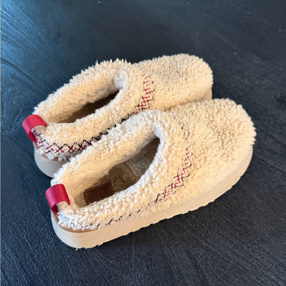 UGG Sherpa Platform slippers